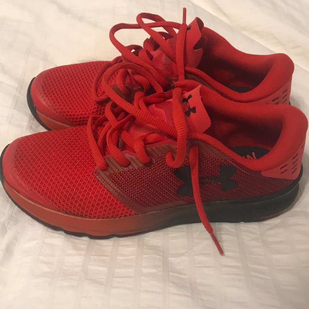 Under Armour kicks